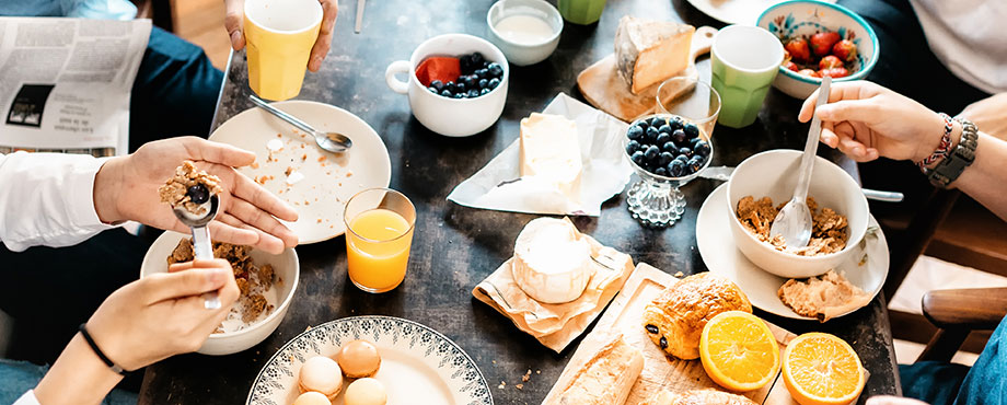 Hotellfrukost för en